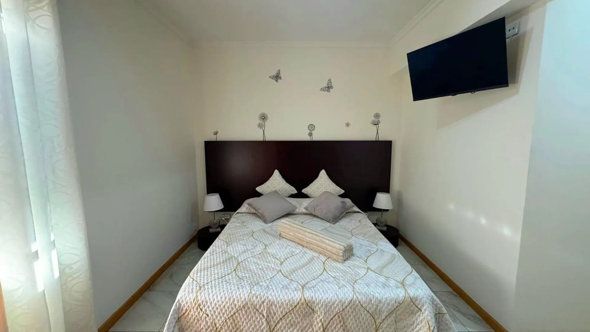 Funchal Getaway, Cozy Private Room With Bathroom And Wifi منزل للإقامة فونشال